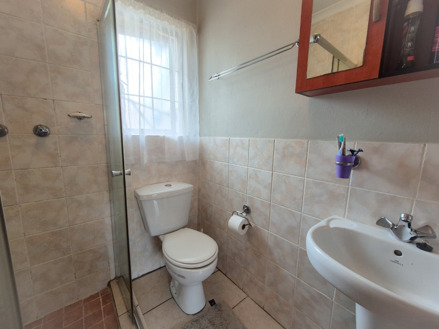 2 Bedroom Property for Sale in Vaalpark Free State